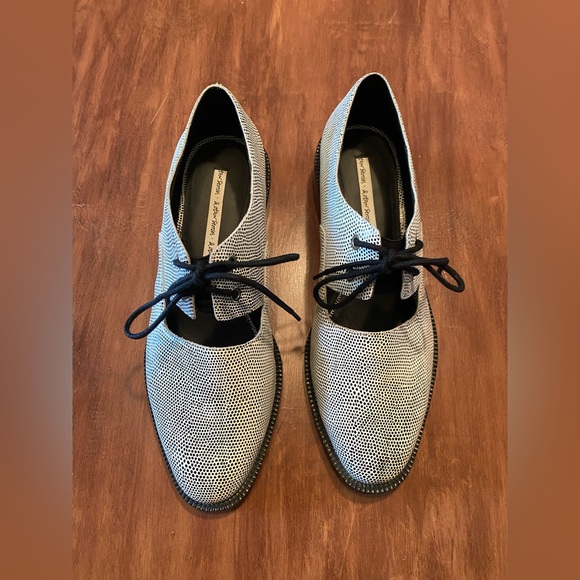 & Other Stories Shoes - & Other Stories Cut-Out Polka Dot Genuine Leather Oxfords Size 38/US 7.5